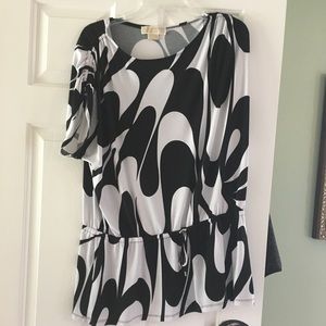 Michael Kors Top size 1X GUC.